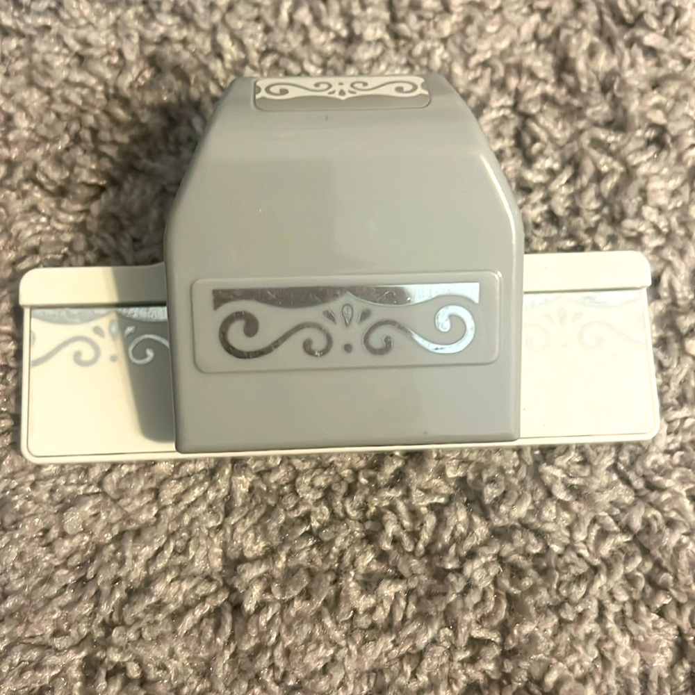 EK Tools Paper Punch